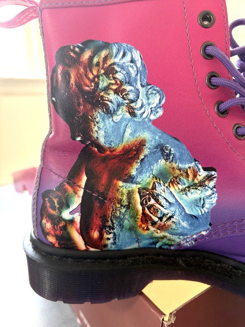DR. MARTENS PINK+PURPLE OMBRE BACKHAND-LIKE NEW! - Picture 4 of 8